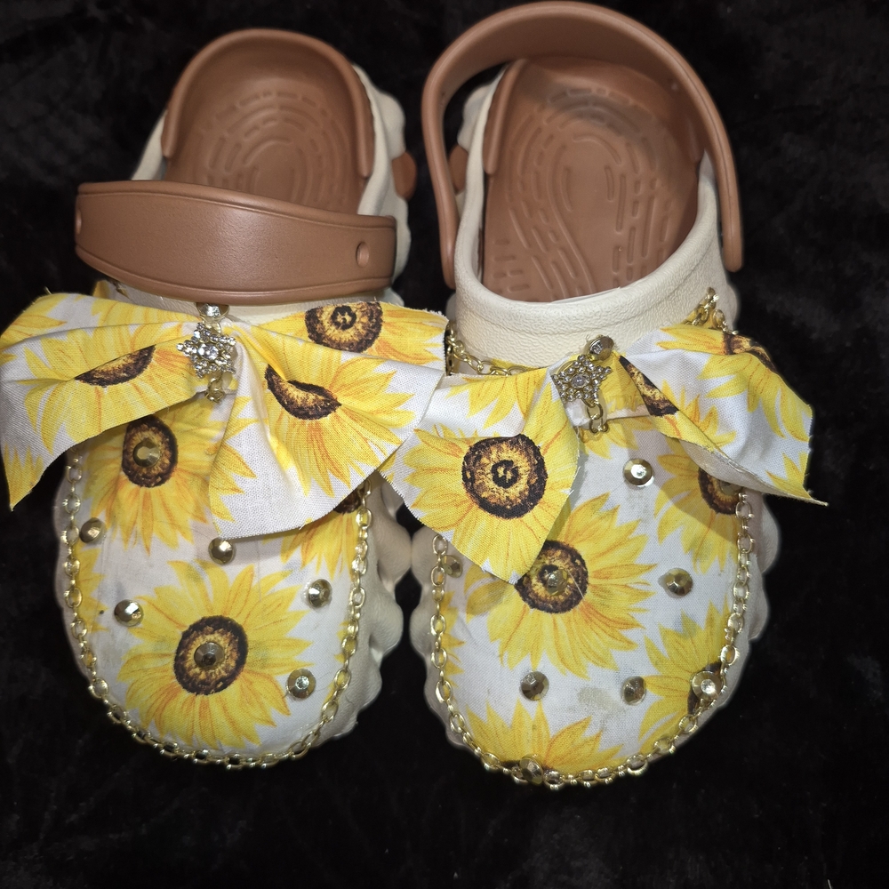 Sunflower Embellished Women's Slippers